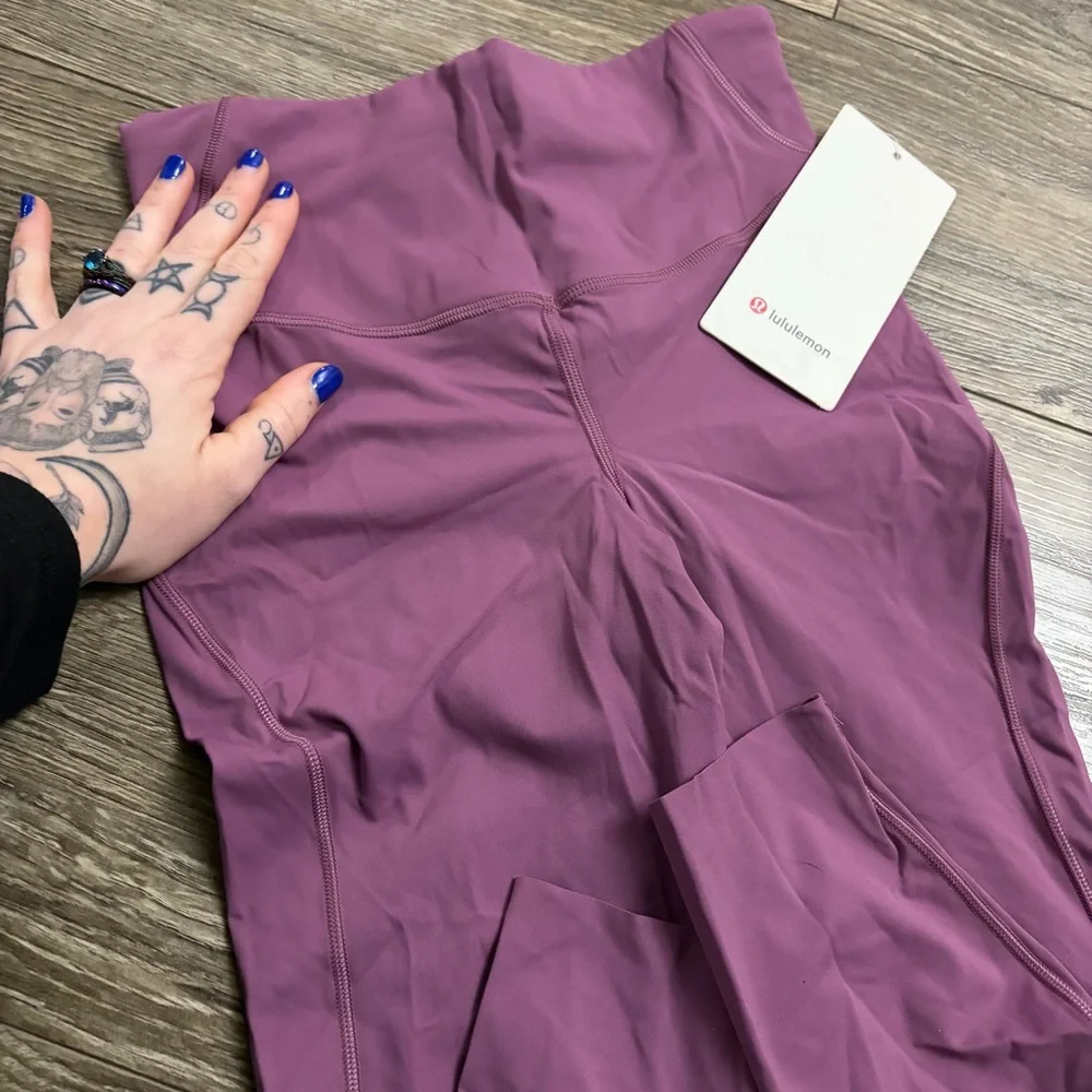 NWT Lululemon Base Pace High-Rise Tight 25